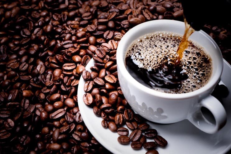 ขนมที่คนทำงานกินแล้วไม่อ้วน - 4. ชาเขียวที่ไม่มีน้ำตาล และกาแฟร้อน