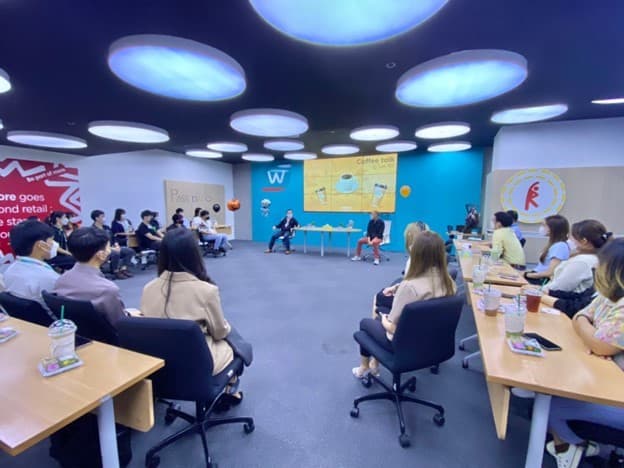 “Fun-Friends-Future” ทัวร์วัฒนธรรมองค์กรที่จับต้องได้ที่ออฟฟิศ Watsons Thailand - 4. ห้องประชุมที่เน้นความจริงจัง