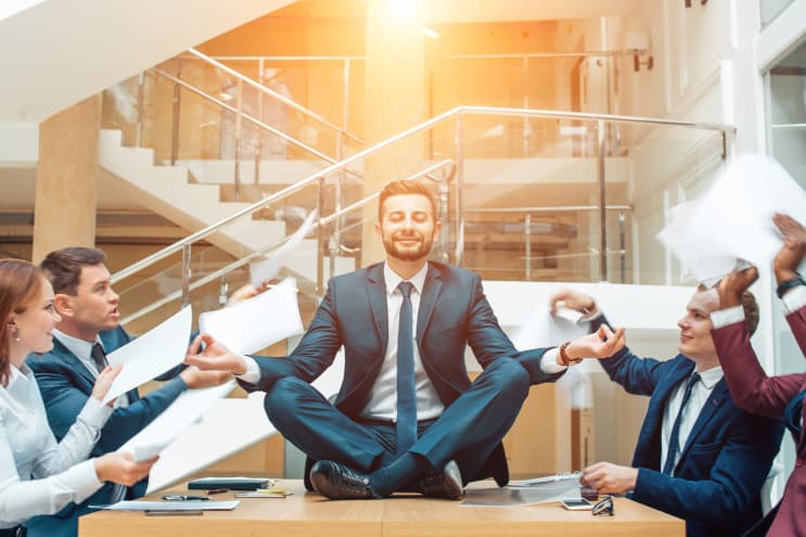 4 วิธีแก้เครียด เมื่อก้าวเข้าสู่ชีวิตวัยทำงาน - 4. ฝึกสมาธิ คลายเครียด
