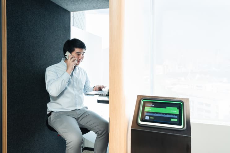 เปิดออฟฟิศที่ออกแบบมาเพื่อรองรับการใช้งานทุกรูปแบบสำหรับทุกคนที่ Accenture - Phone Booth