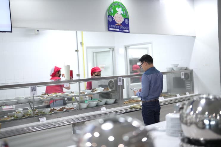 Designing Your Work Life, Designing with care at Beiersdorf ออฟฟิศที่ใช้ “CARE” ออกแบบการทำงาน - โรงอาหารสุดทันสมัย ครบครันทุกเมนูโปรด