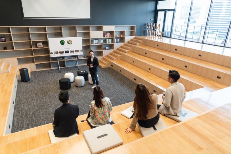 เปิดออฟฟิศรีโนเวทใหม่ของสยามพิวรรธน์ ที่มาพร้อมฟังก์ชันครบครันเพื่อพนักงานทุกคน - Training Room ต่อยอดการเรียนรู้ไร้ขีดจำกัด