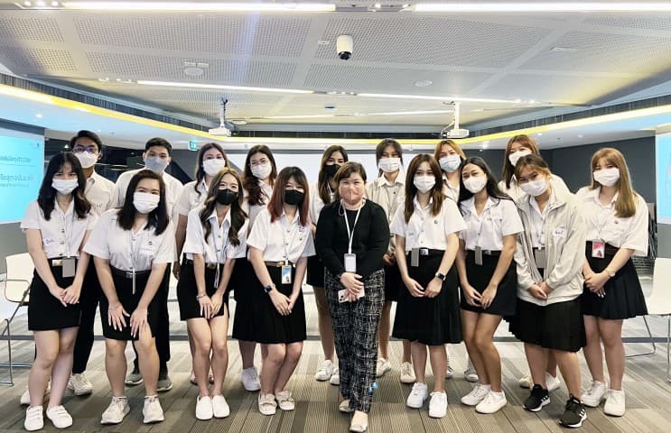 นิวเจนเตรียมพร้อม! KTC อาสาพาเด็กรุ่นใหม่ไปสัมผัสประสบการณ์จริงในโลกการทำงาน กับ "KTC COOP" - KTC คือใคร?
