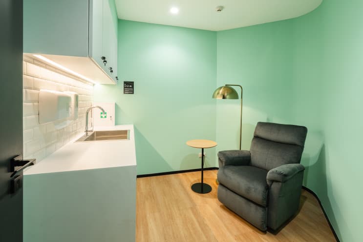 เปิดออฟฟิศที่ออกแบบมาเพื่อรองรับการใช้งานทุกรูปแบบสำหรับทุกคนที่ Accenture - Wellness Room