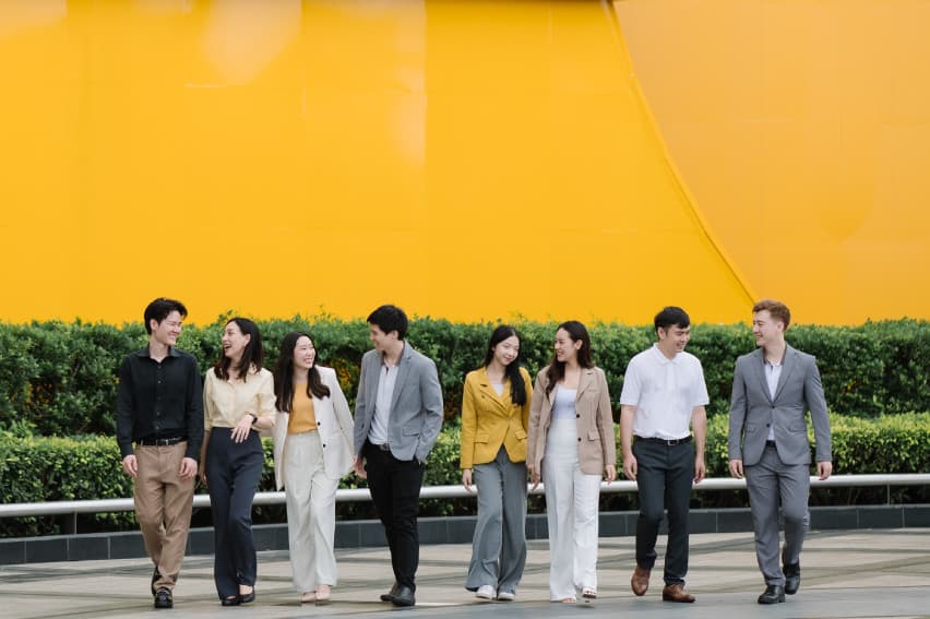 G.L.O.W. Together at Krungsri : Workplace ที่พร้อมเคียงข้างคุณในทุกช่วงของการเติบโต - EV Charger ทุกการเดินทาง…เริ่มต้นจากพลังงานที่ใส่ใจ