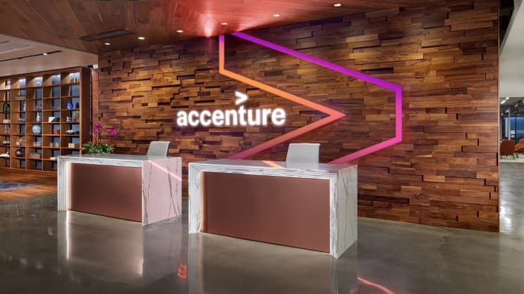 6 เรื่องน่ารู้ ถ้าอยากร่วมงานกับบริษัทชั้นนำระดับโลกอย่าง Accenture - Accenture คือใคร?