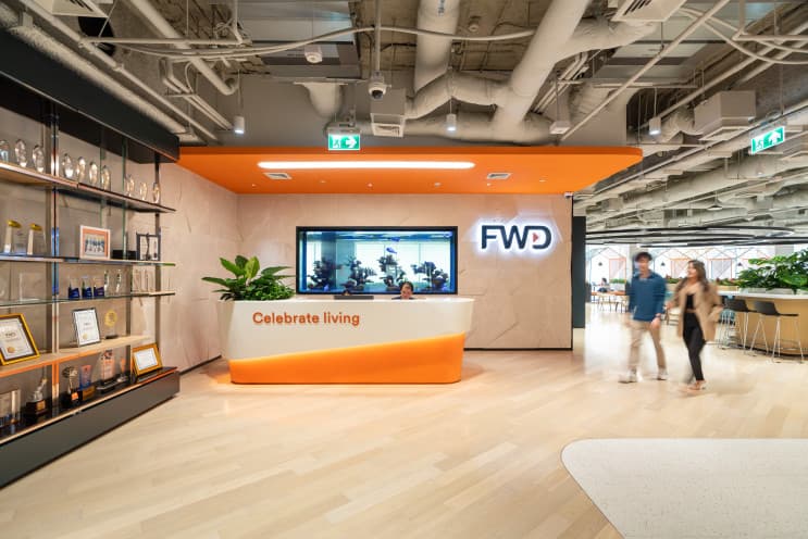 ค้นพบโลกแห่งความเข้าใจที่ FWD ประกันชีวิต : Empathetic Office ที่ใส่ใจทุกหัวใจคนทำงาน - Social Hub Area ชั้น 22 : Co-Working Space แห่งการเชื่อมต่อและการมีส่วนร่วม