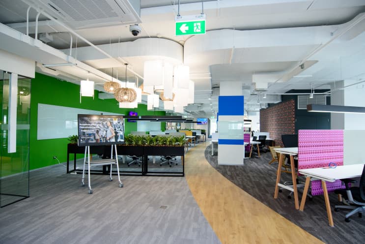 6 เรื่องน่ารู้ ถ้าอยากร่วมงานกับบริษัทชั้นนำระดับโลกอย่าง Accenture - การทำงานใน Accenture สวัสดิการ รวมถึงวัฒนธรรมองค์กร เป็นอย่างไร?